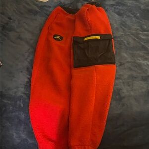 Jordan men’s Fleece Joggers Sherpa and warm liner inside to stay dry